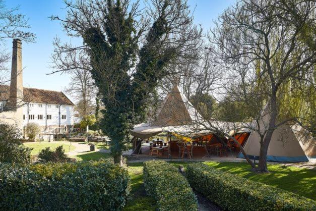 Tuddenham Mill Luxury Hotel Exterior photo The Old Mill PH