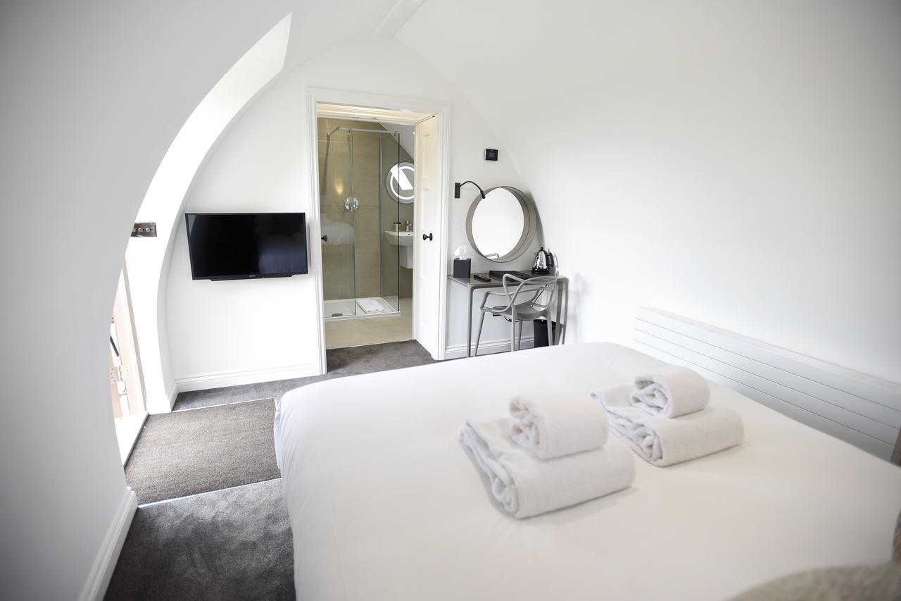 Tuddenham Mill Luxury Hotel Exterior photo A room at the hotel