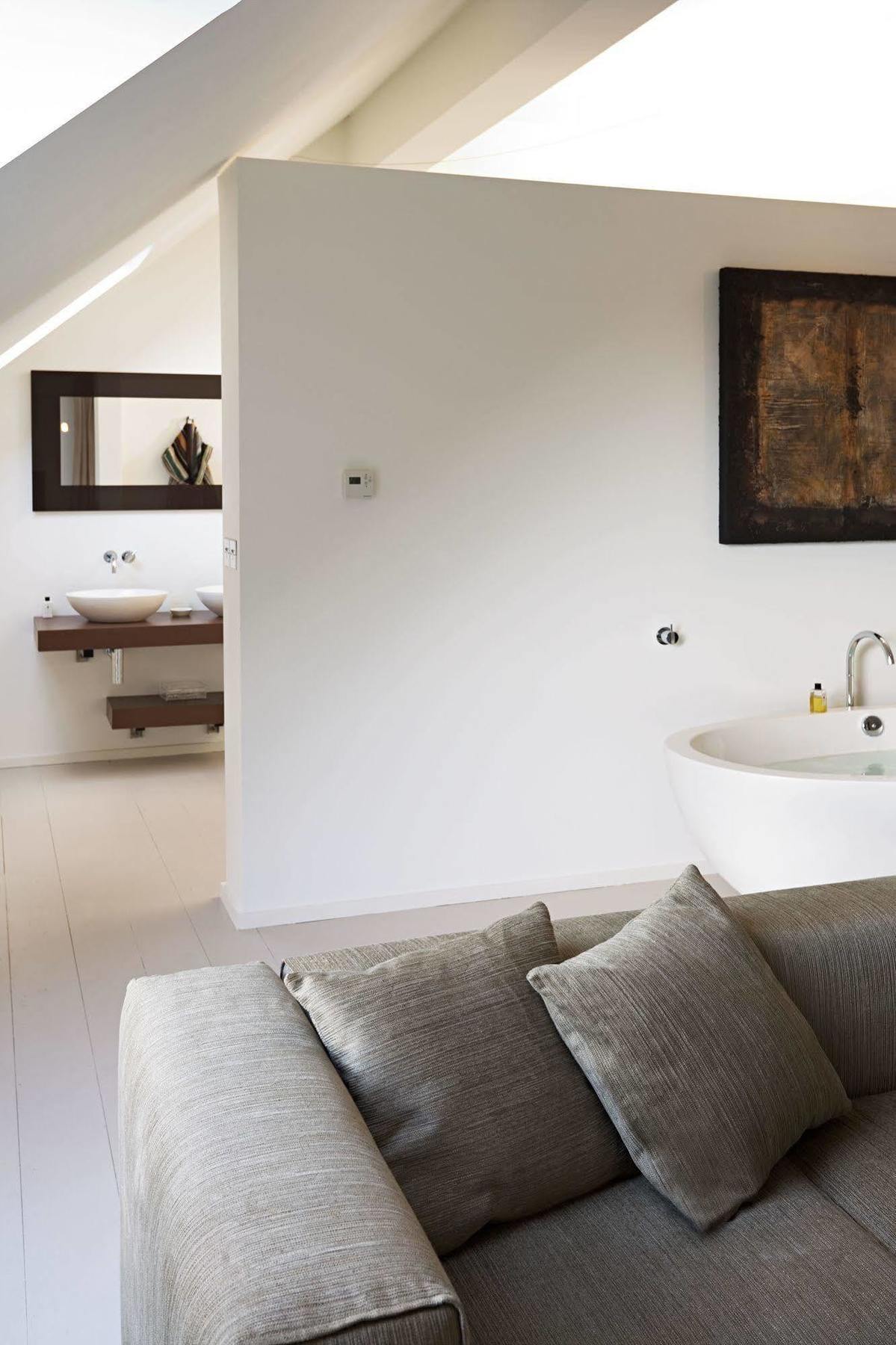 Tuddenham Mill Luxury Hotel Exterior photo Bathroom