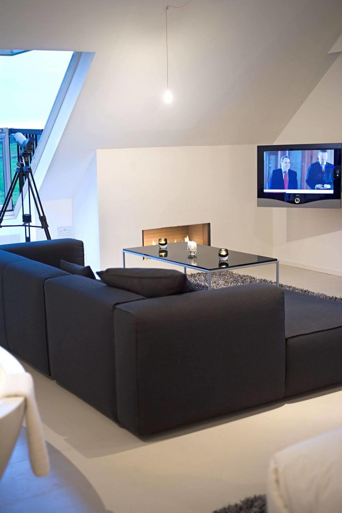 Tuddenham Mill Luxury Hotel Exterior photo A modern living room
