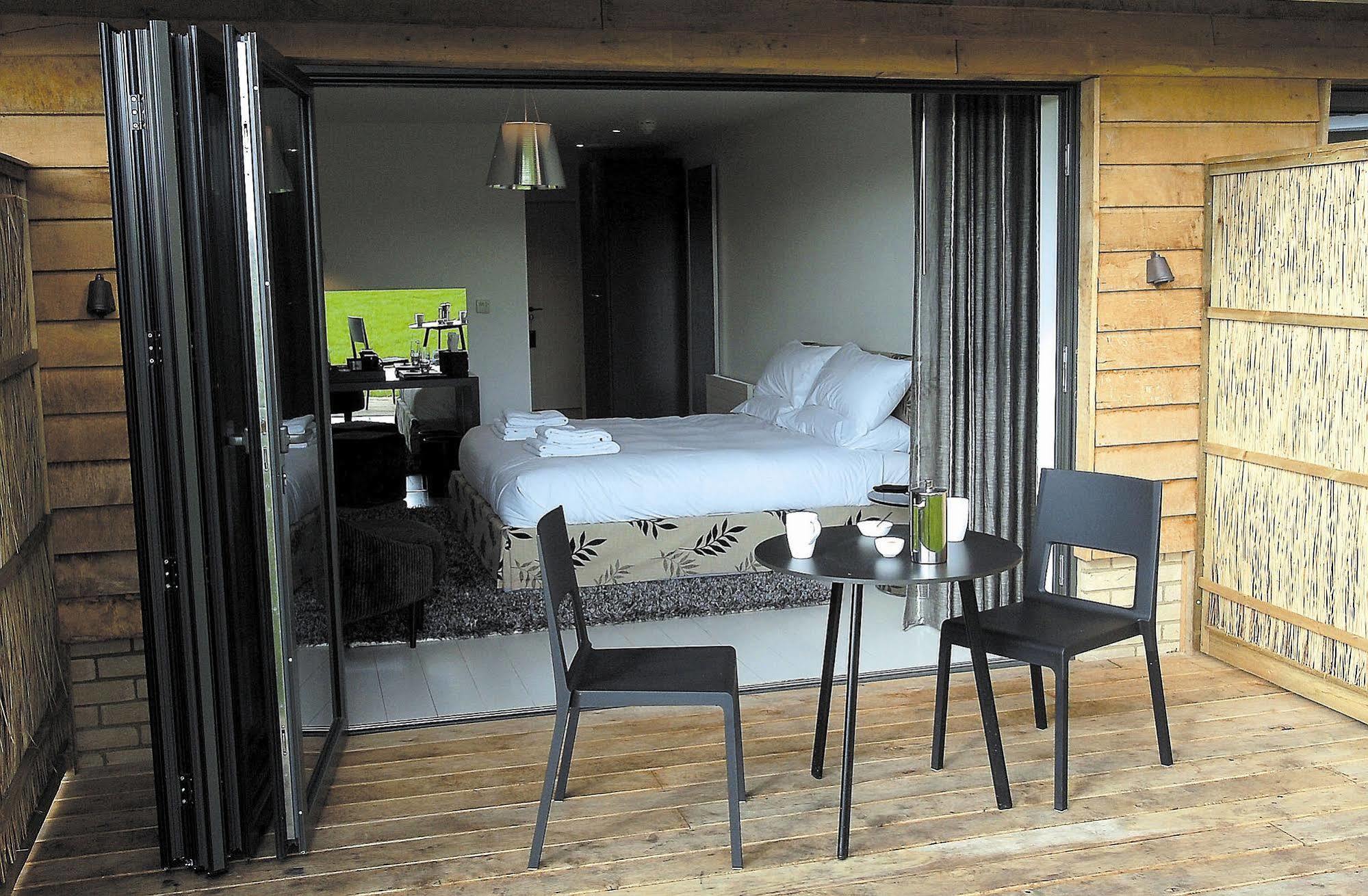 Tuddenham Mill Luxury Hotel Exterior photo A room at the hotel