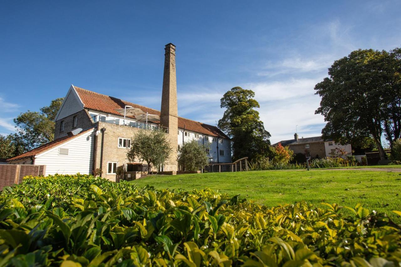 Tuddenham Mill Luxury Hotel Exterior photo The former stable block at the Nunnery